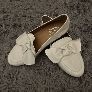 Franco Sarto bow top white leather loafers